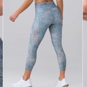 Lululemon Final Lap Crop (23") - Like New